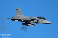 Schussabgabe des JAS-39 aus der 27-mm-Bordkanonen Schussabgabe des JAS-39 aus der 27-mm-Bordkanonen