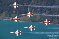 Die Patrouille Suisse über dem Brienzersee Die Patrouille Suisse über dem Brienzersee