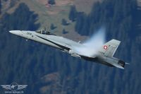 Das Swiss Hornet Display Team kratzt an der Schallmauer Das Swiss Hornet Display Team kratzt an der Schallmauer